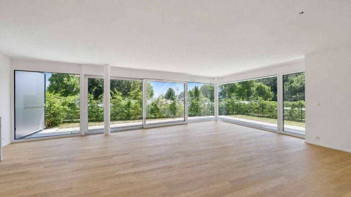 Appartement de 5,5 pièces neuf avec magnifiques finitions en rez de jardin !