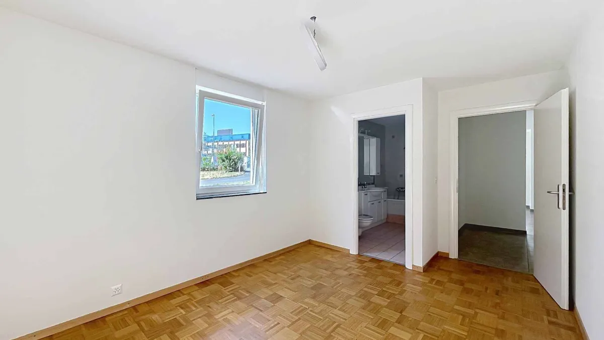 4.5 pièces au rez-de-chaussée avec terrasse - Cabinet 3
