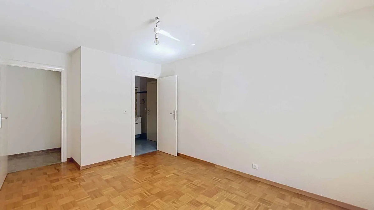 4.5 pièces au rez-de-chaussée avec terrasse - Cabinet 3