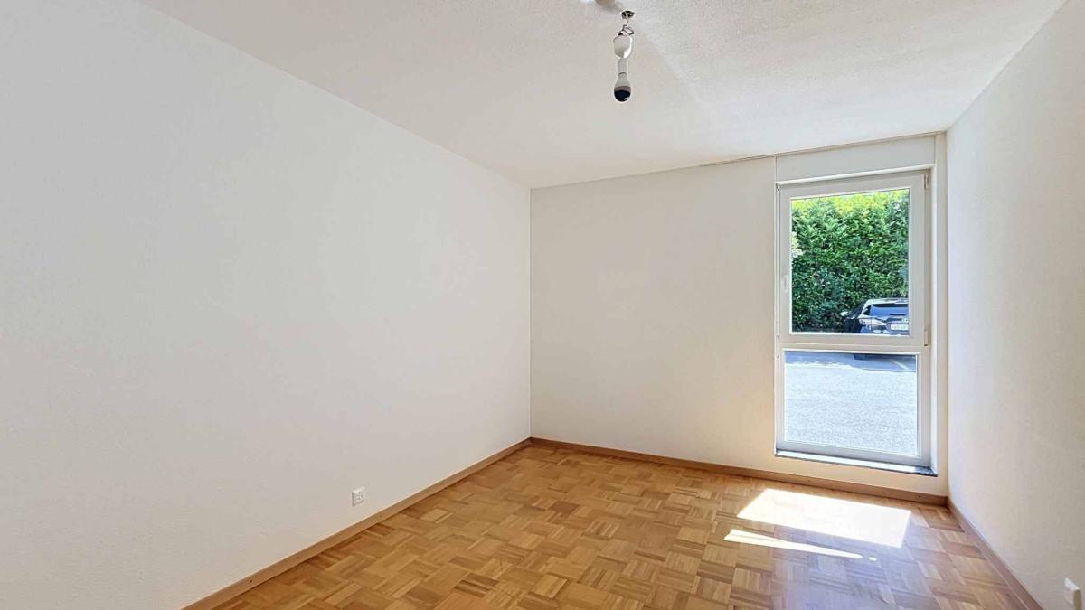 4.5 pièces au rez-de-chaussée avec terrasse - Cabinet 3
