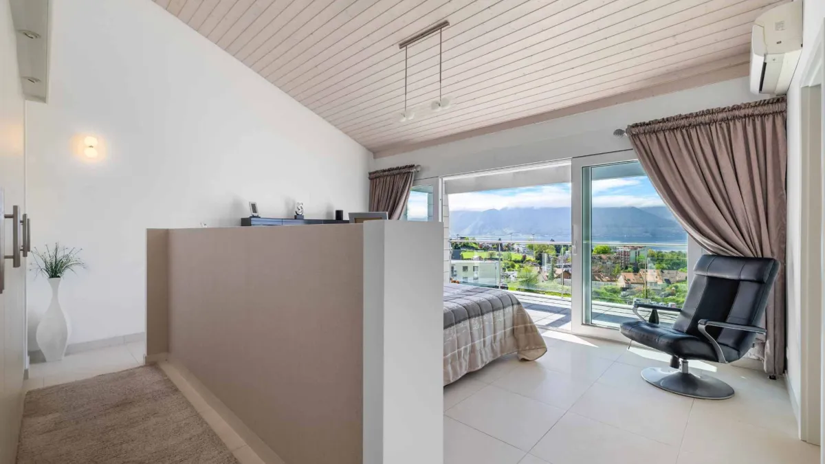 Villa contemporaine avec panorama exceptionnel