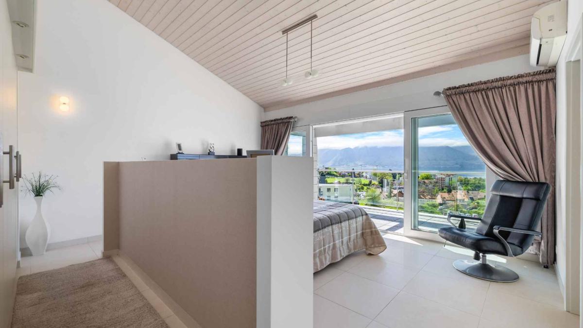 Villa contemporaine avec panorama exceptionnel