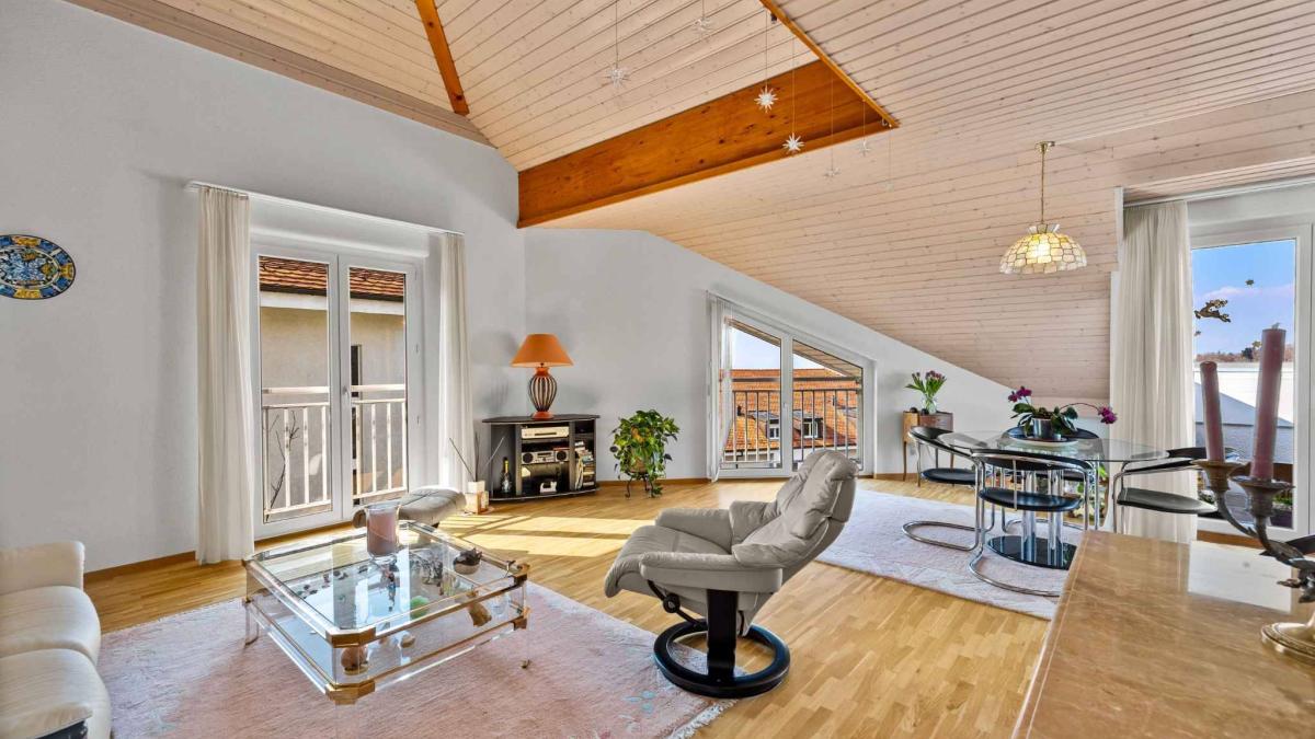 Appartement lumineux de 4.5 pièces au dernier étage avec mezzanine à Belmont-sur-Lausanne