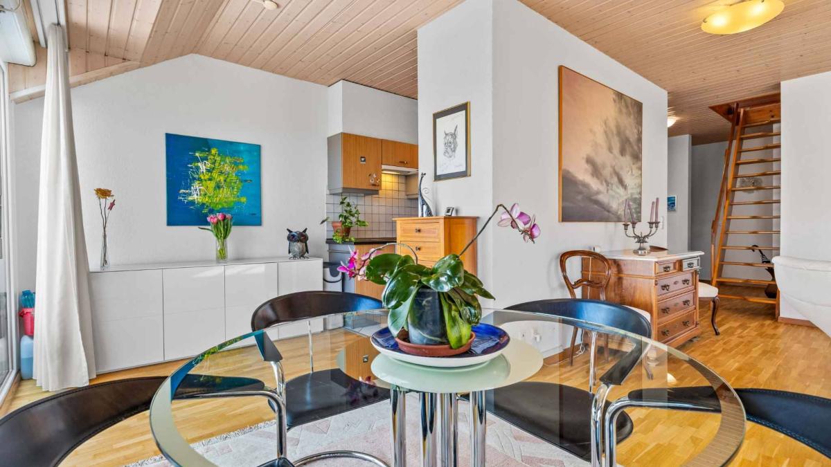 Appartement lumineux de 4.5 pièces au dernier étage avec mezzanine à Belmont-sur-Lausanne