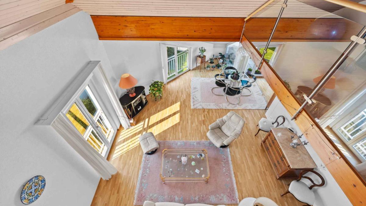Appartement lumineux de 4.5 pièces au dernier étage avec mezzanine à Belmont-sur-Lausanne