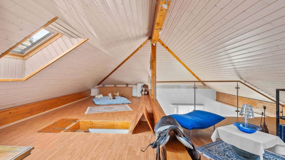 Appartement lumineux de 4.5 pièces au dernier étage avec mezzanine à Belmont-sur-Lausanne