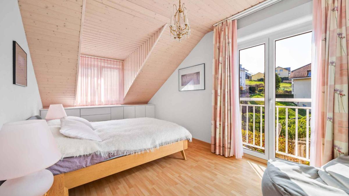 Appartement lumineux de 4.5 pièces au dernier étage avec mezzanine à Belmont-sur-Lausanne
