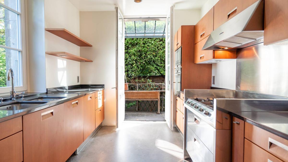 Sublime maison de ville dans un écrin de verdure