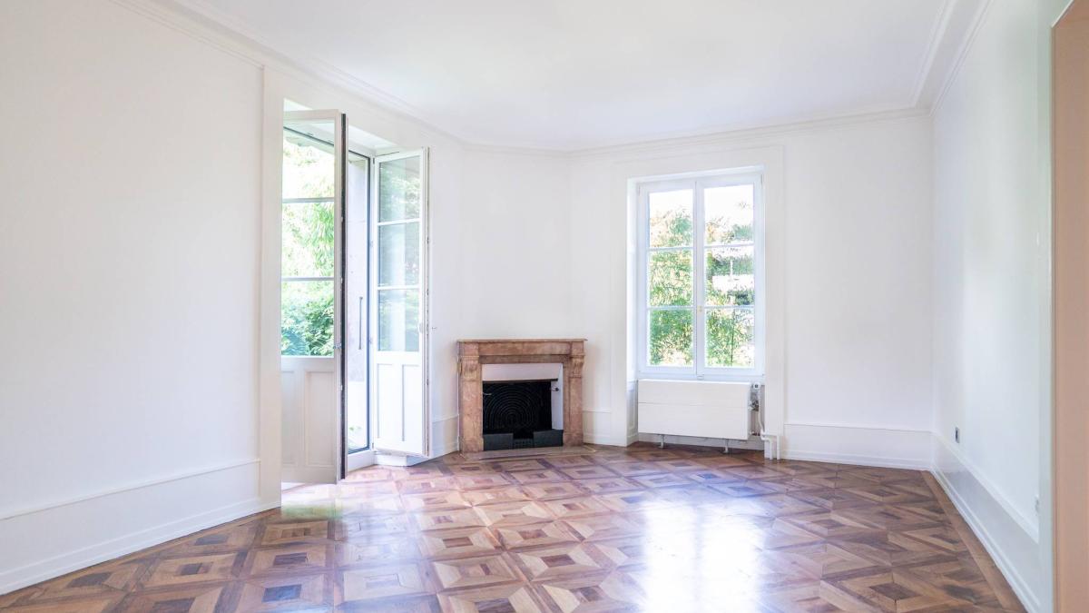 Sublime maison de ville dans un écrin de verdure