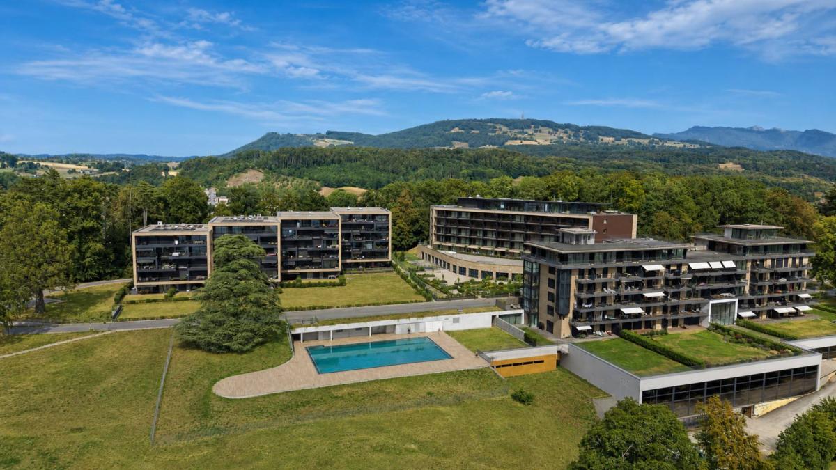 Bel appartement récent de 3.5 pièces avec grand balcon et vue sur le Lac 
