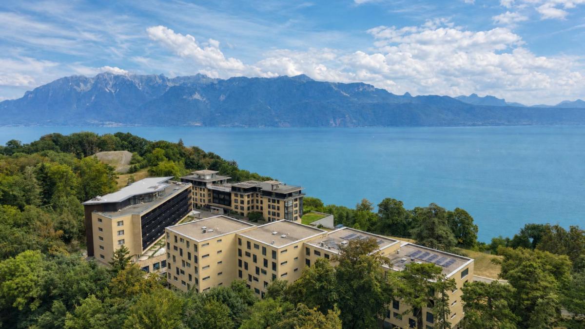 Bel appartement récent de 3.5 pièces avec grand balcon et vue sur le Lac 