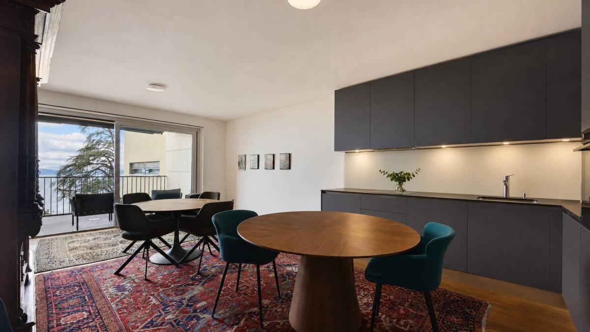 Bel appartement récent de 3.5 pièces avec grand balcon et vue sur le Lac 