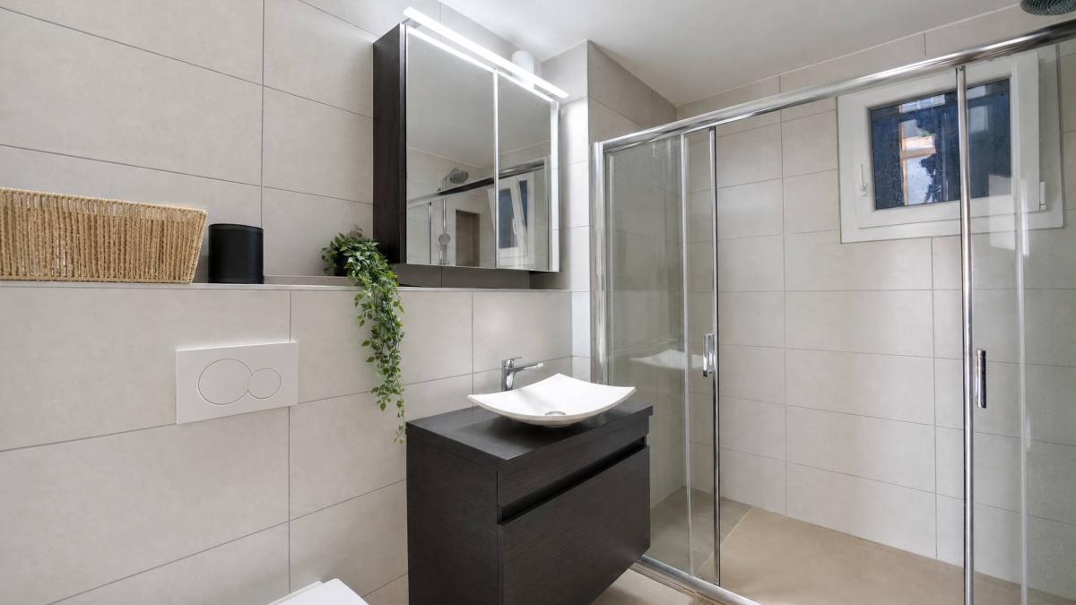 Villa mitoyenne de 5,5 pièces avec espace de jardin privatif de 200m2 