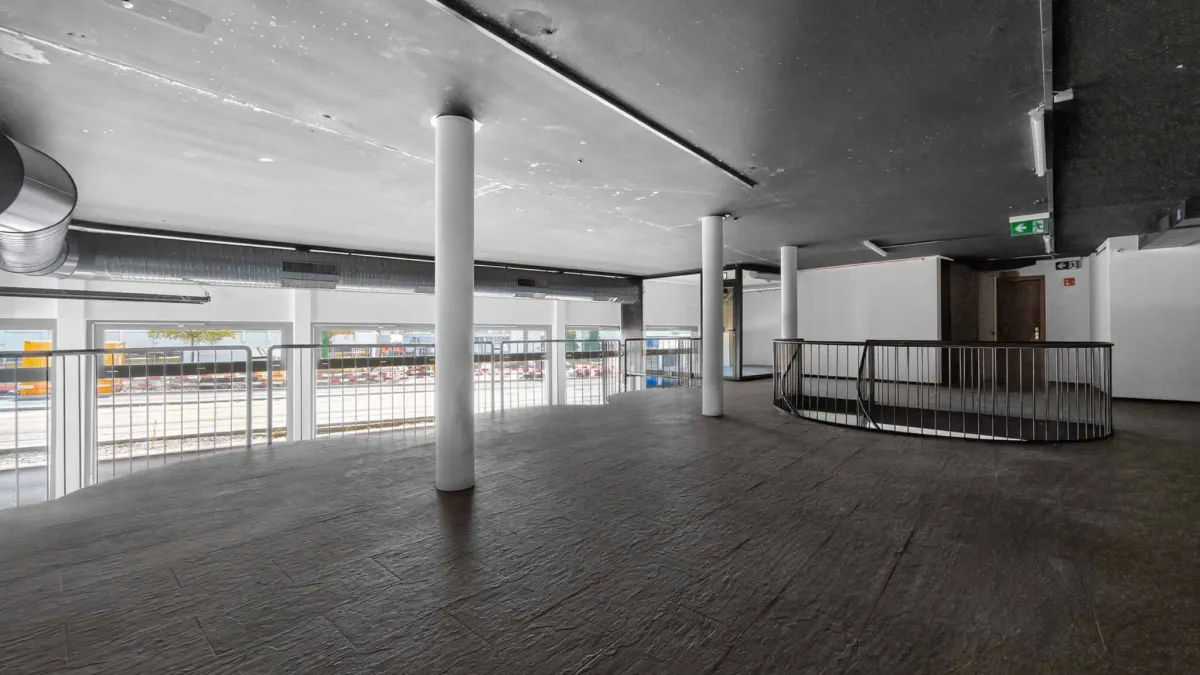À louer ! Surface commerciale et administrative de 267m2