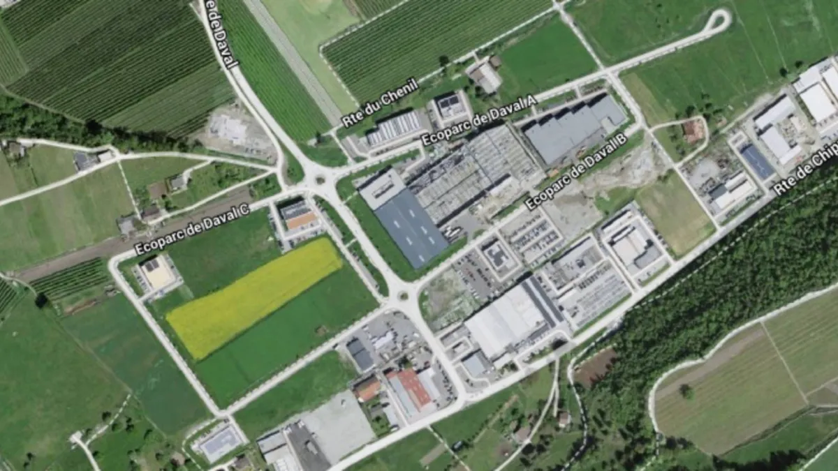Terrain avec emplacement idéal au coeur d'un pôle industriel en DDP