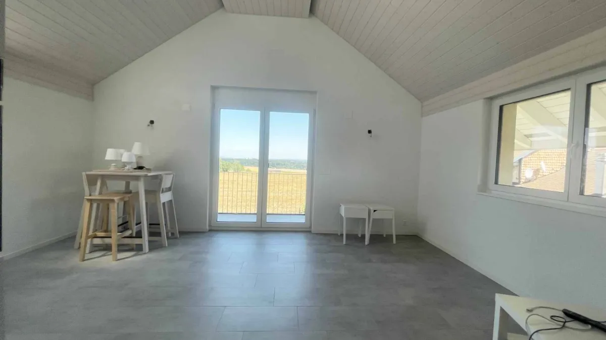 Appartement 2.5 pièces à Pampigny avec vue dégagée