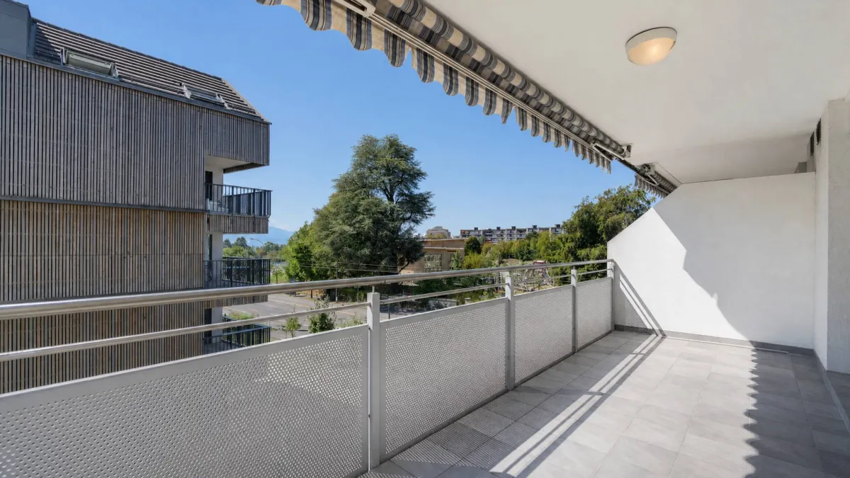 Appartement lumineux de 3,5 pièces. Proche de toutes commodités.