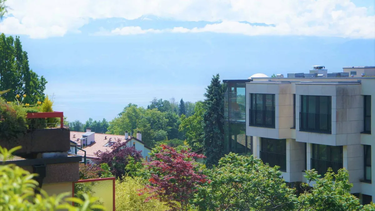 Spacieux 2,5 pièces avec aperçu sur le lac