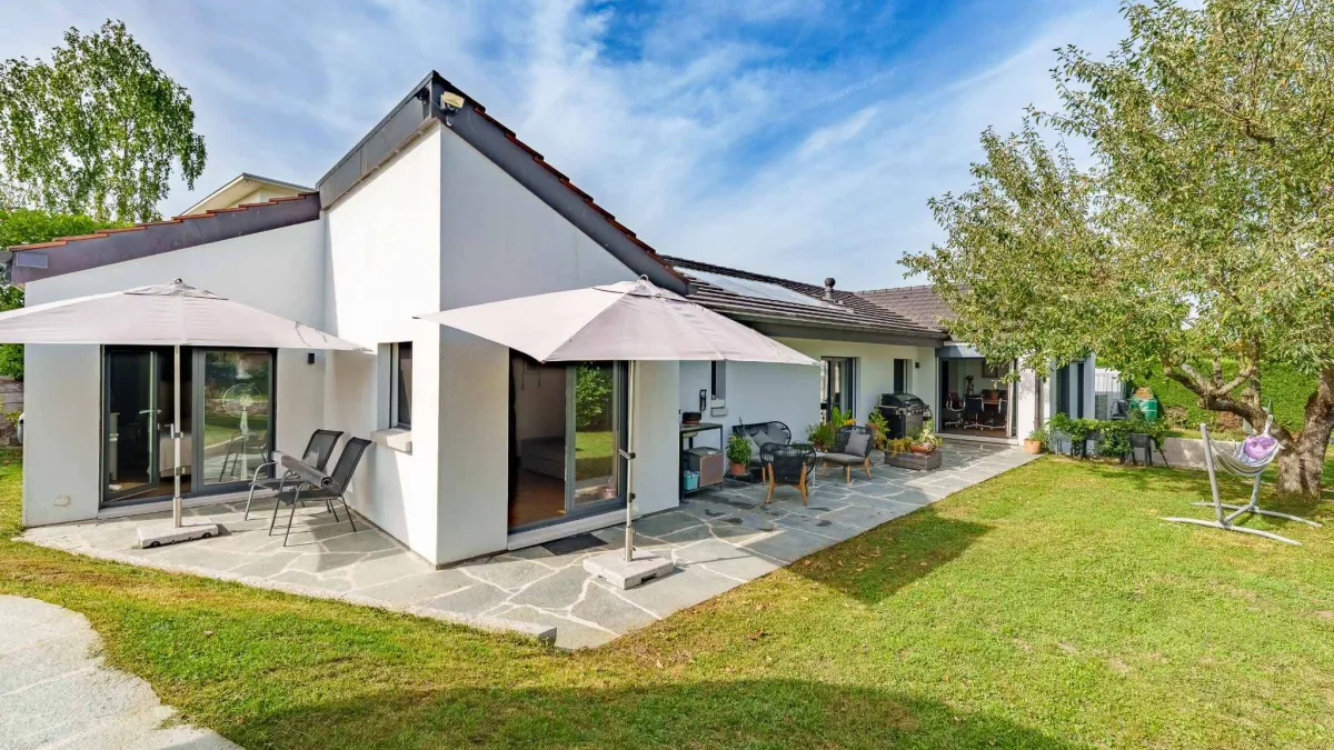 Très belle villa familiale en Terre-Sainte