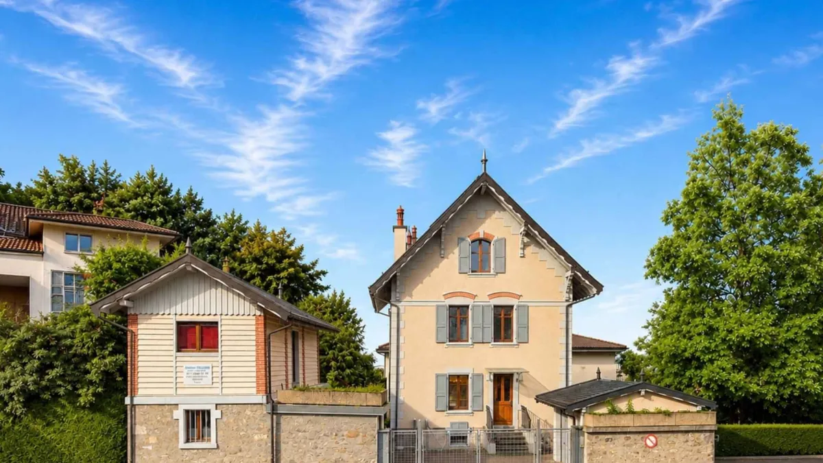 Pully, Sud - Propriété de caractère avec dépendance et vue sur le lac