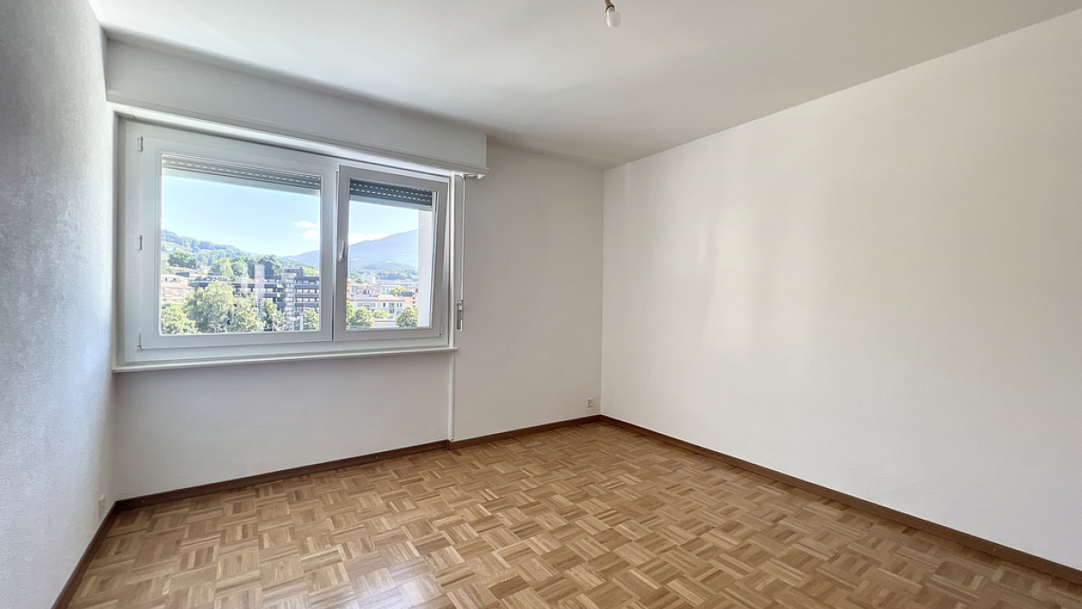 3 pièces en rénovation au 7ème étage - Général-Guisan 50
