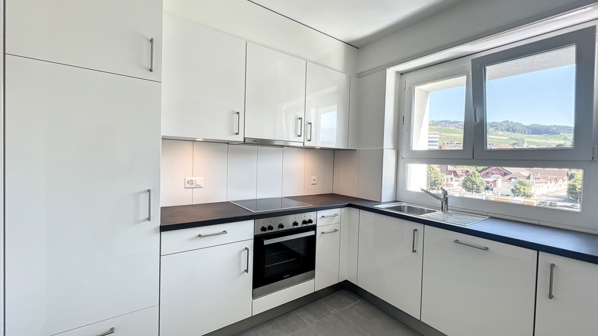 3 pièces en rénovation au 7ème étage - Général-Guisan 50