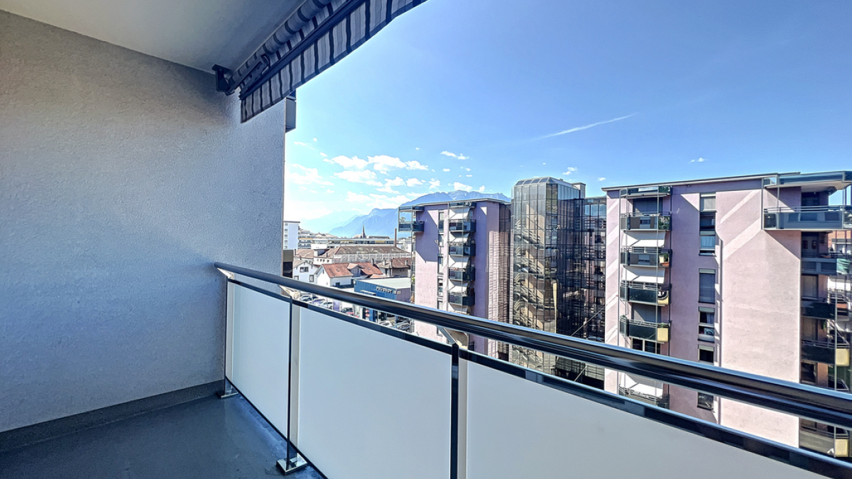 3 pièces en rénovation au 7ème étage - Général-Guisan 50