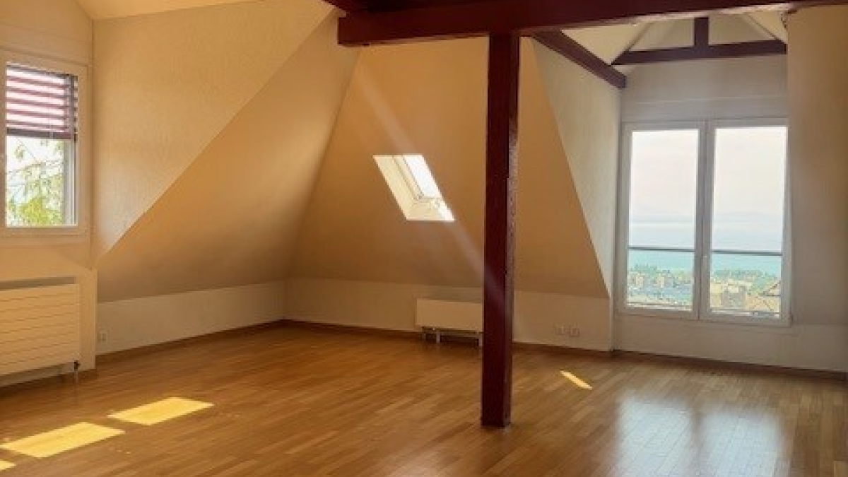 Splendide 3.5 pièces de 101m2 à quelques minutes du centre-ville