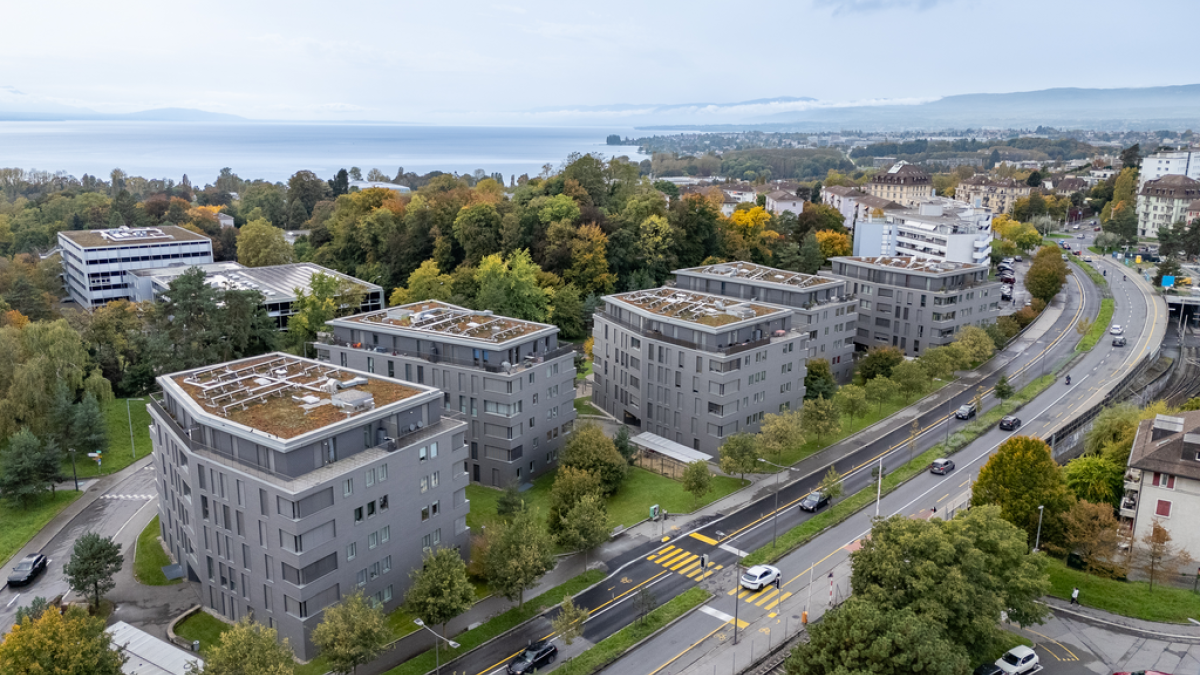 Spacieux 4.5 pièces lumineux avec loggia + place de parking à Lausanne