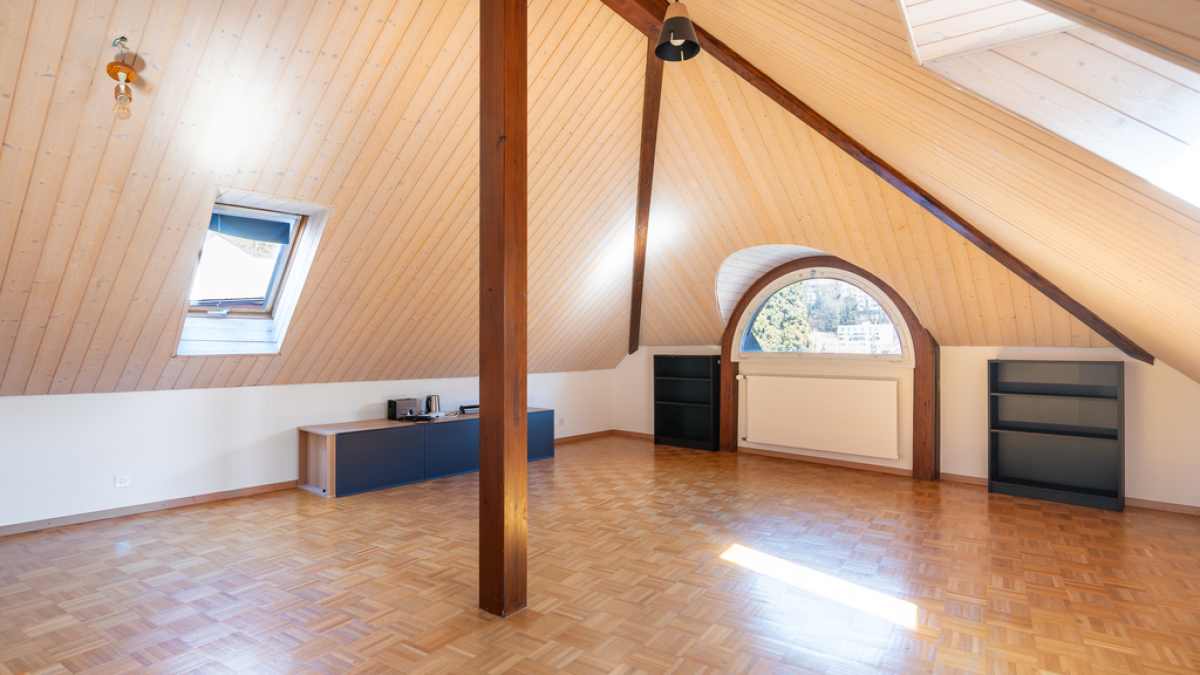 Studio en attique au centre de Lausanne