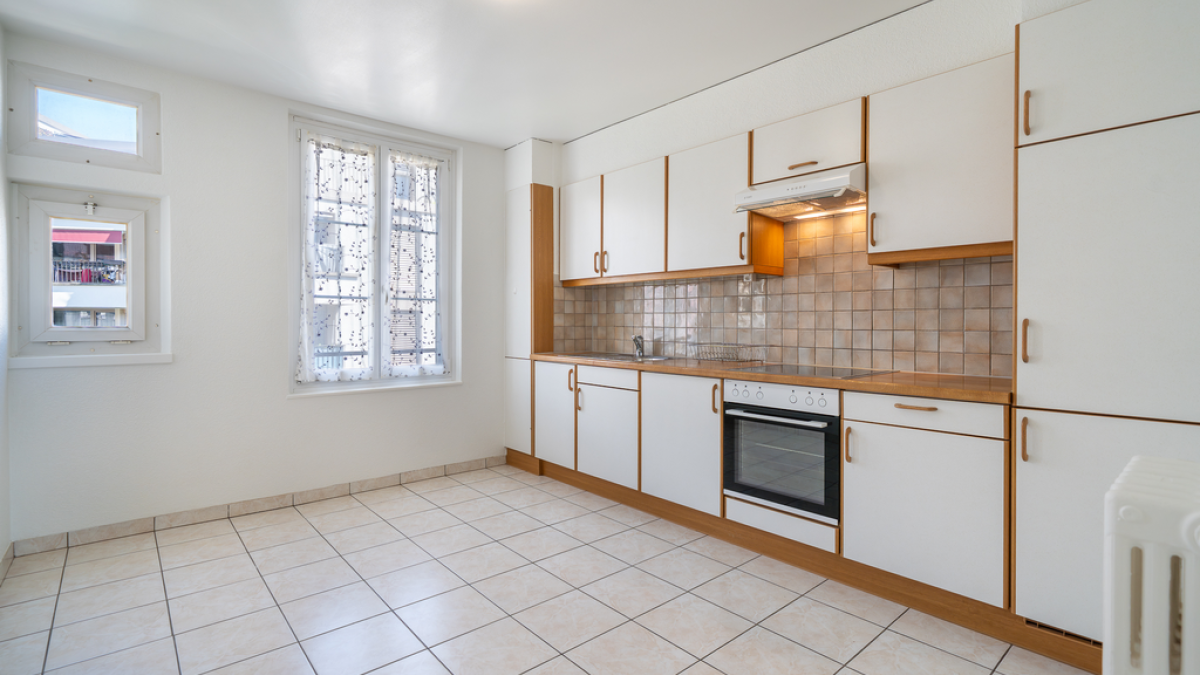 Charmant 2 pièces au 5ème étage avec balcon et vue dégagée