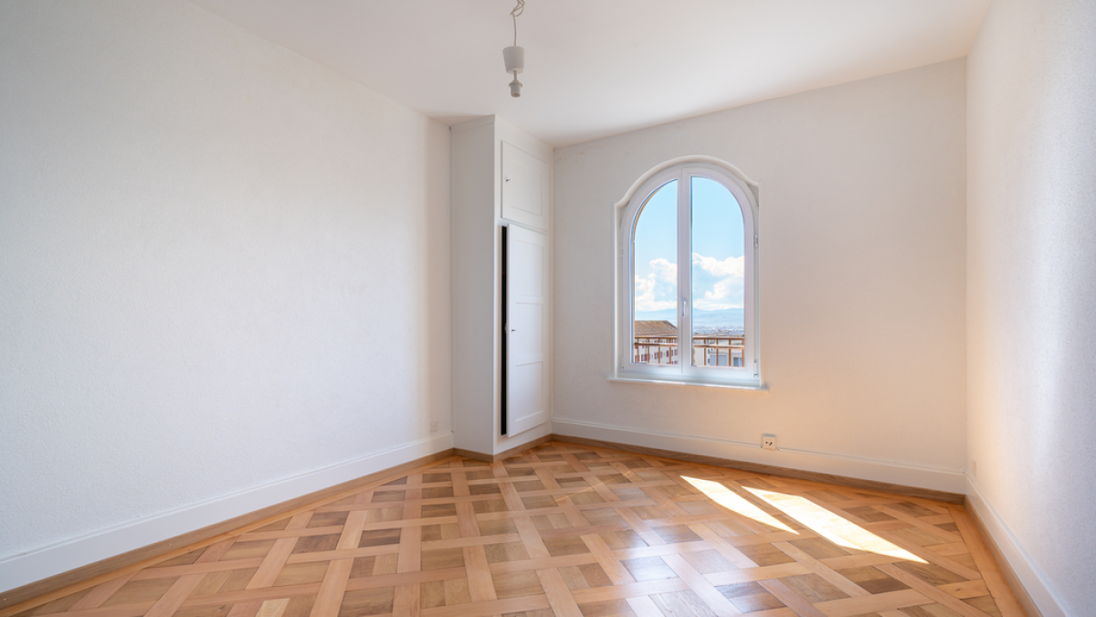 Charmant 2 pièces au 5ème étage avec balcon et vue dégagée