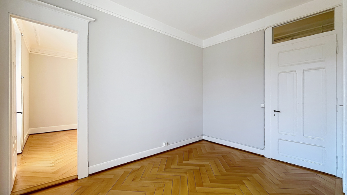 Spacieux 5.5 pièces avec ascenseur - Chenevières 26