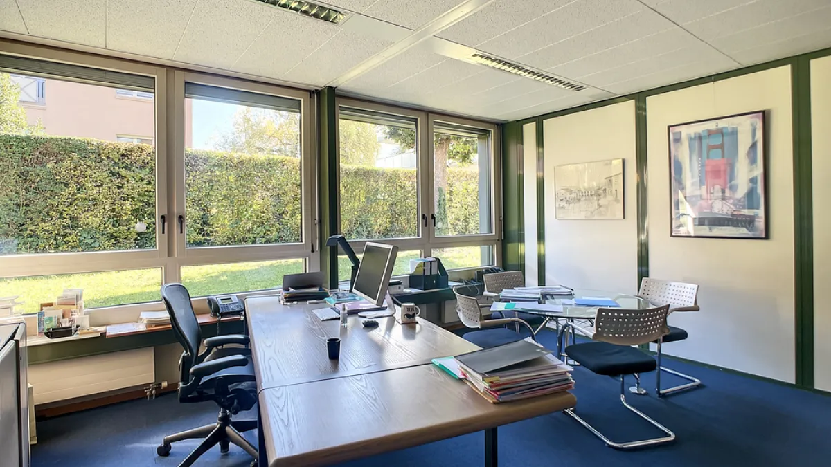 Bureau moderne sis à Nyon