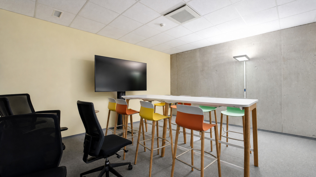 Grande surface de bureaux moderne et modulable