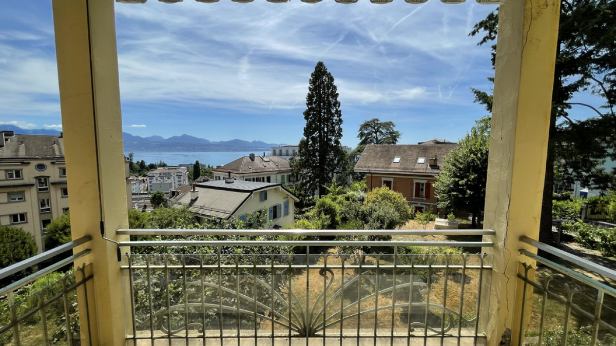 Magnifique 2.5 pièce au 1er étage, vue sur le lac, situé à Lausanne