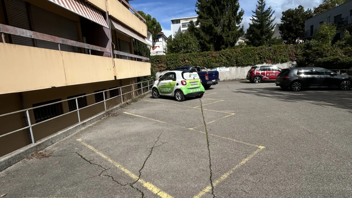 Places de parc extérieures -  Lausanne proche du centre