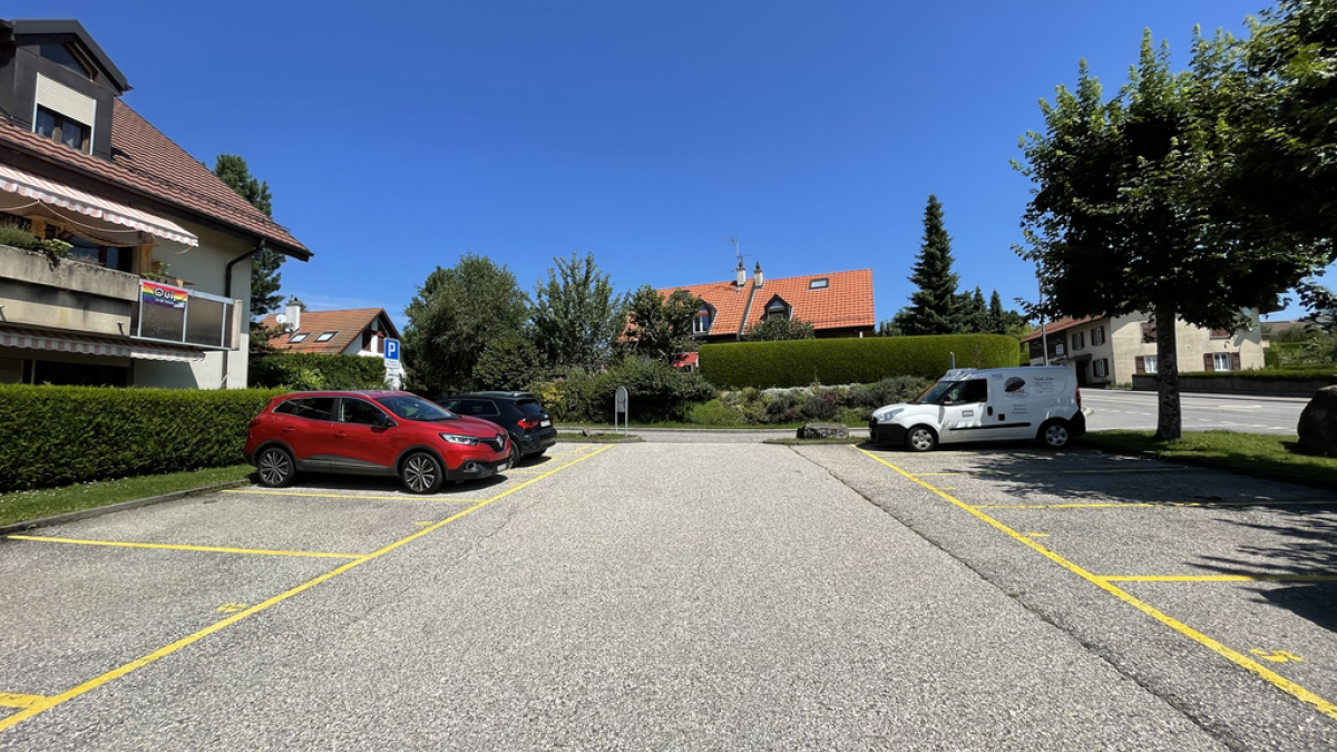 Place de parc extérieure - Frêne 1-7