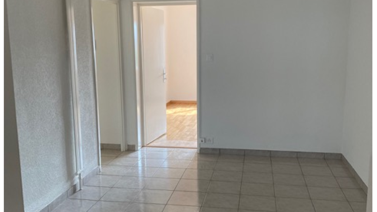 Magnifique logement de 2.5 pcs au 2e étage à Ecublens