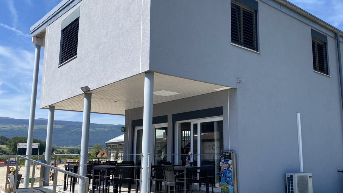 Restaurant club house, avec terrasse, à louer