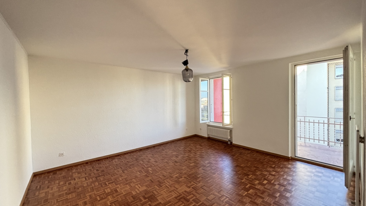 Appartement de 3 pièces à Renens, près des commodités
