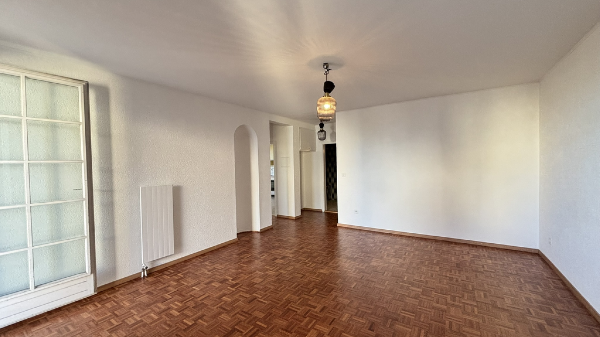 Appartement de 3 pièces à Renens, près des commodités