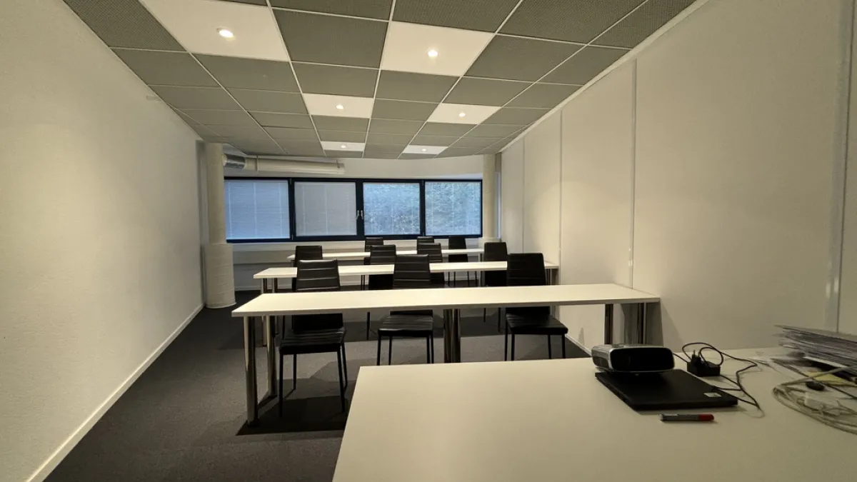 À louer - Surface commerciale de 271 m2 à Trabandan 28B