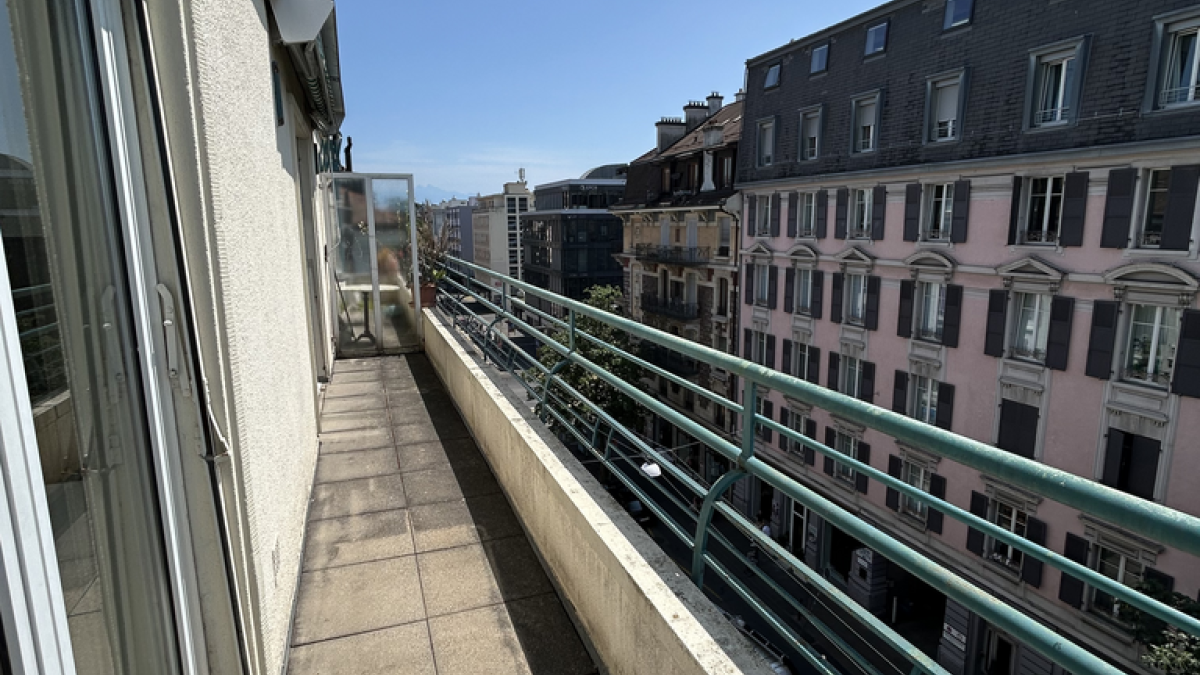 Magnifique studio sous-gare avec vue