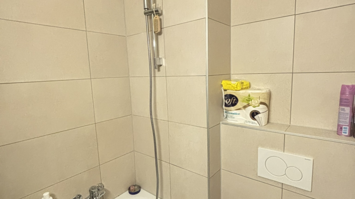 Beau studio rénové à louer dans le centre de Chavannes