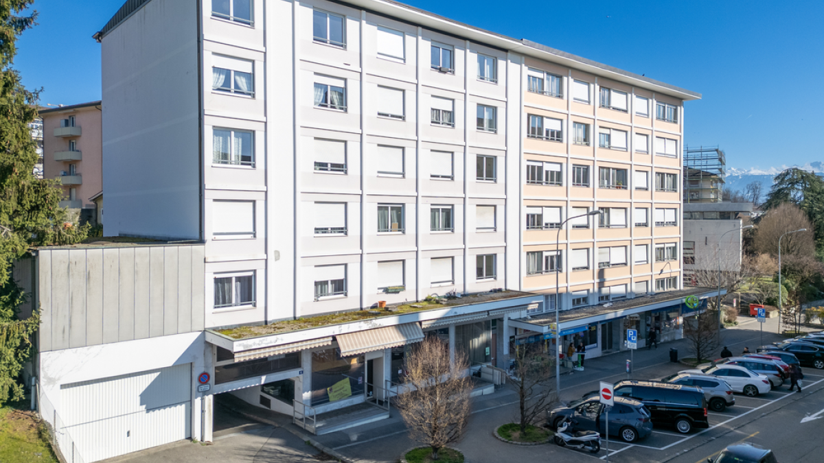 Bel appartement rénové de 2.5 pièces aux centre-ville de Prilly