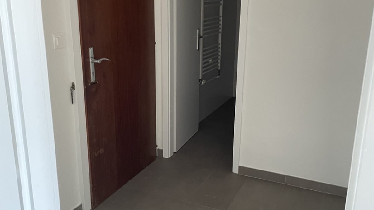 Bel à appartement rénové de 2 pièces au centre-ville de Prilly