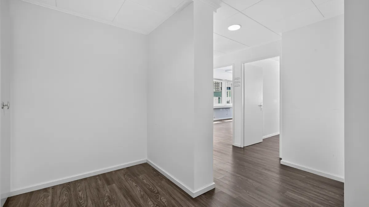 Surface commerciale-Bureau de 100m2