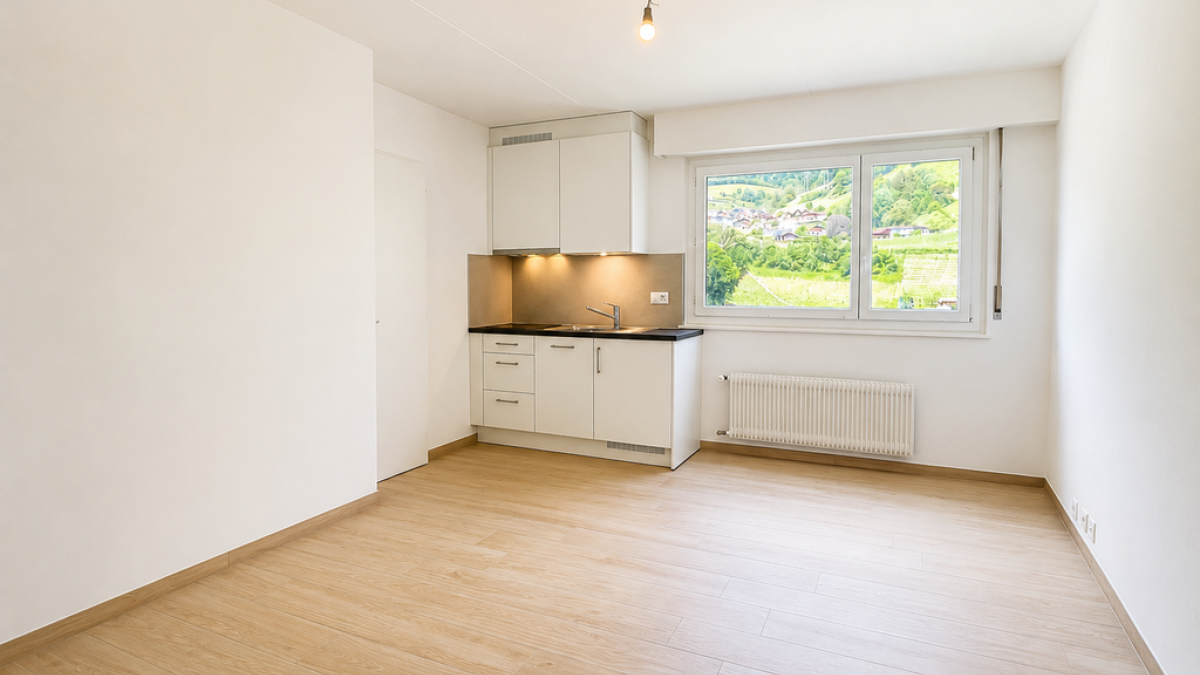 Studio sans balcon en cours de rénovation - Arvel 18