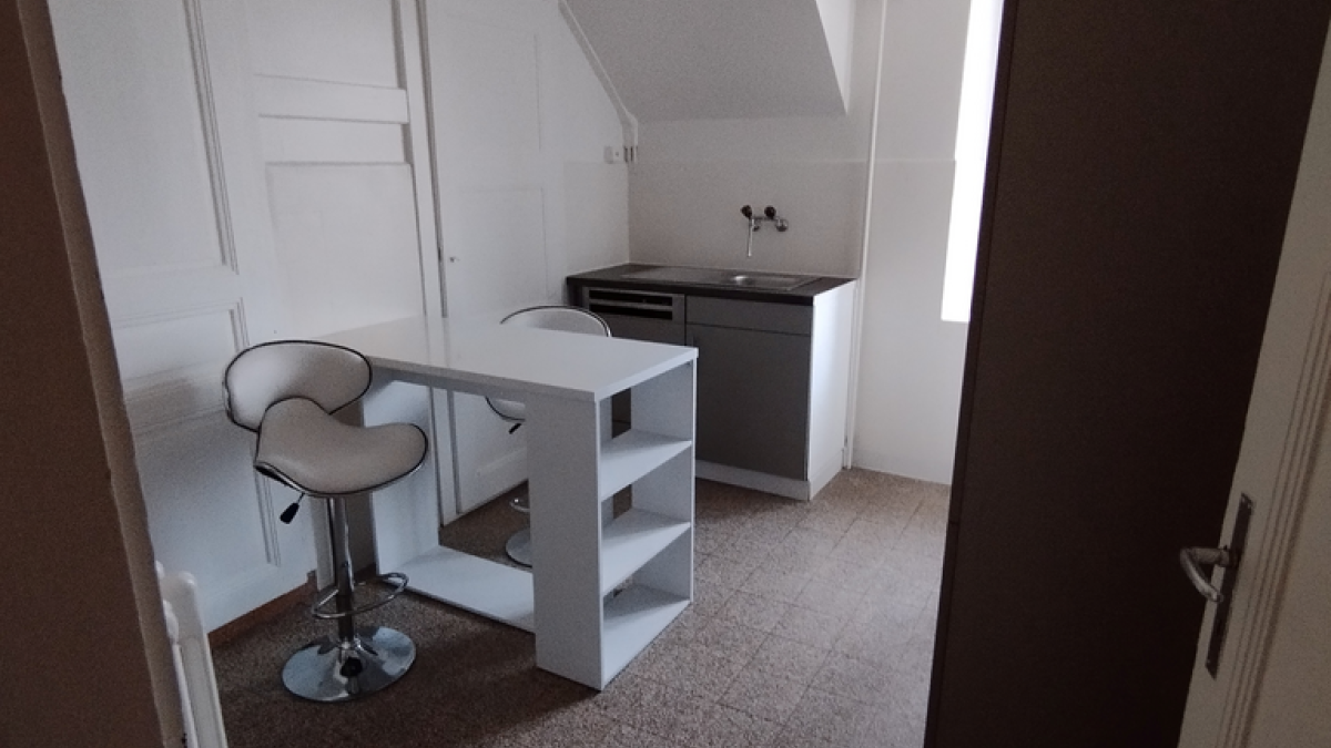 Appartement de 2,5 pièces au 3ème étage, sans ascenseur